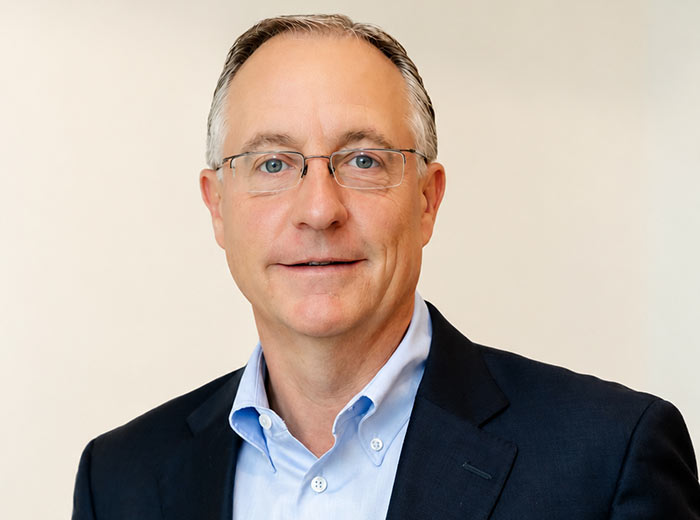Mark Arnold Headshot
